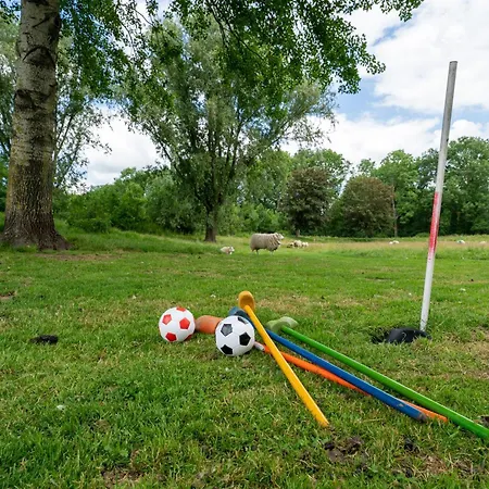 Luxe Safaritent Op Landgoed De Leijen