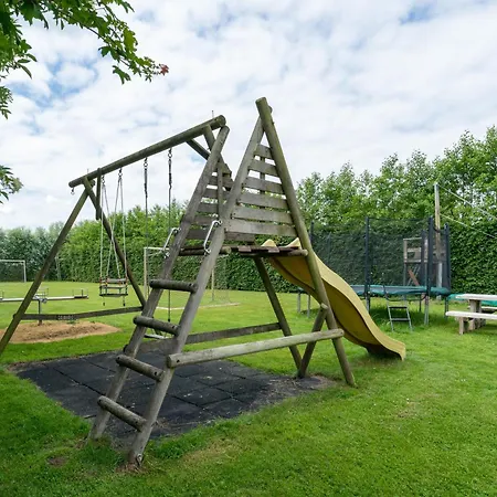 Luxury tent Luxe Safaritent Op Landgoed De Leijen