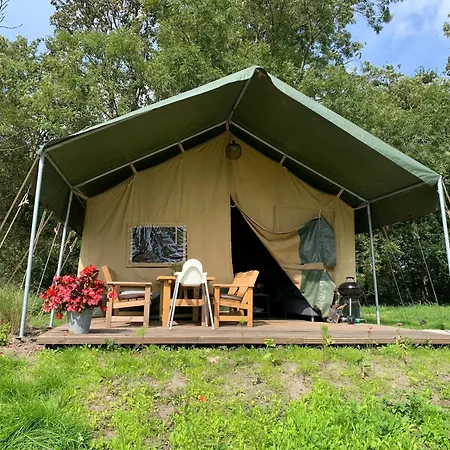 Luxury tent Luxe Safaritent Op Landgoed De Leijen